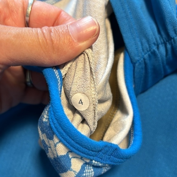 Lululemon Workout Tank - Picture 6 of 6